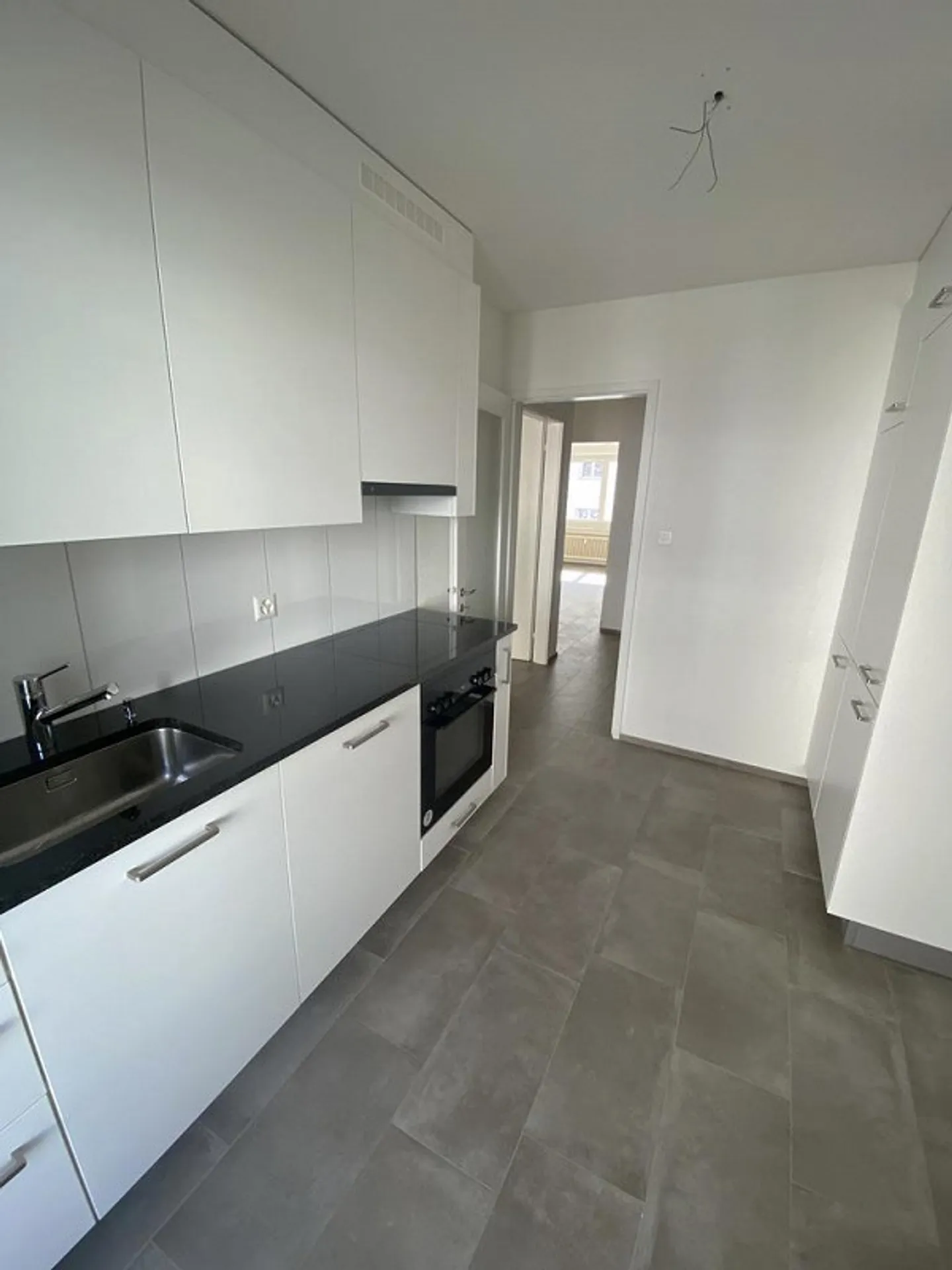 Appartamento ristrutturato con 2 camere nel quartiere Iselin - Foto 2 di 6