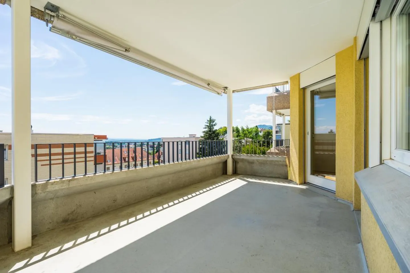 Spacious 3-room apartment with panoramic view of Grenchen! - Photo 9 of 9