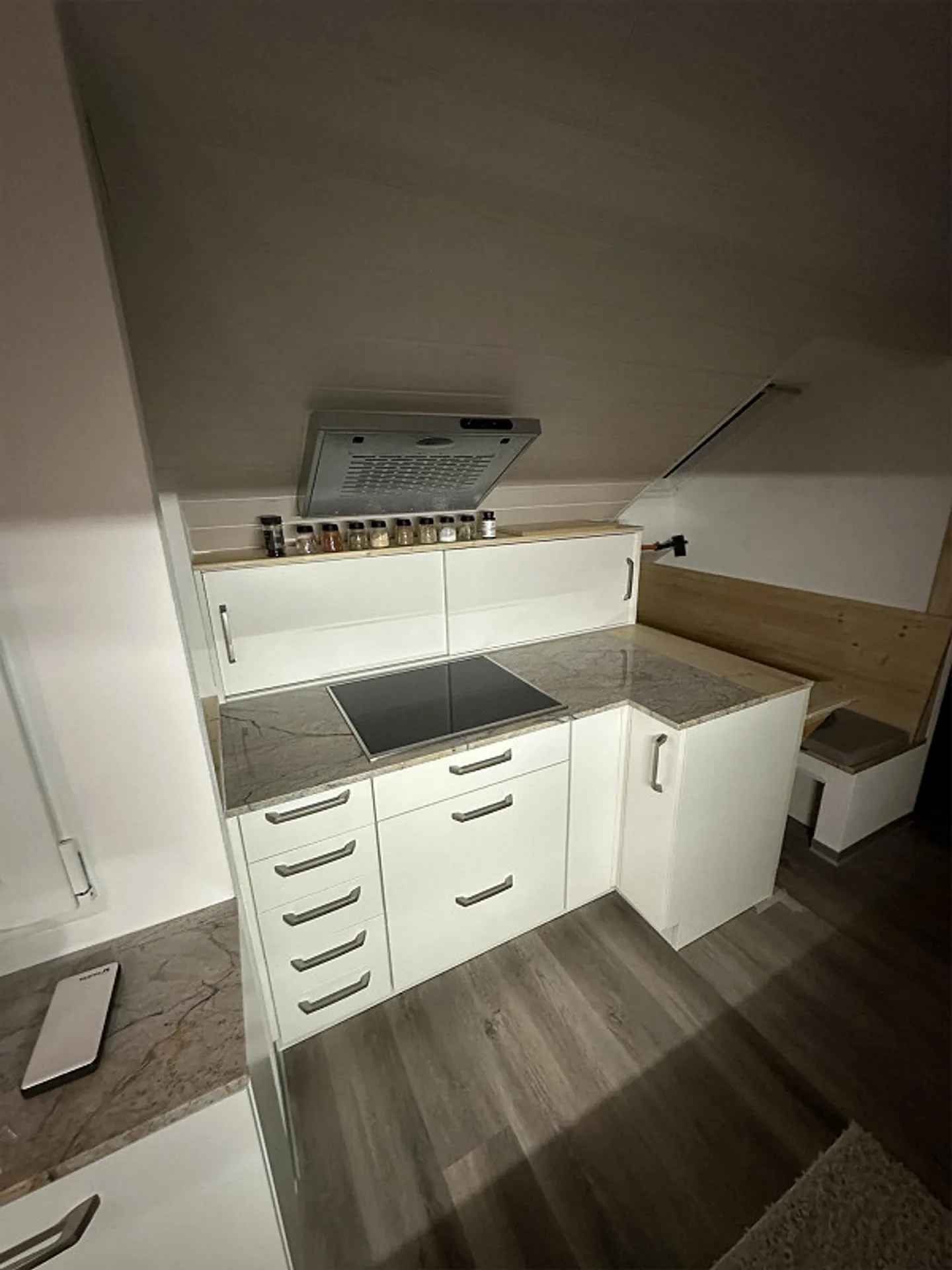 Helle 3.5-Zimmer-Dachwohnung mit 2 Badezimmern - Foto 8 von 10