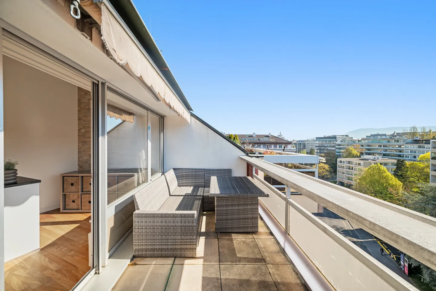 Beautiful duplex penthouse in the heart of Champel - Photo 23 of 24