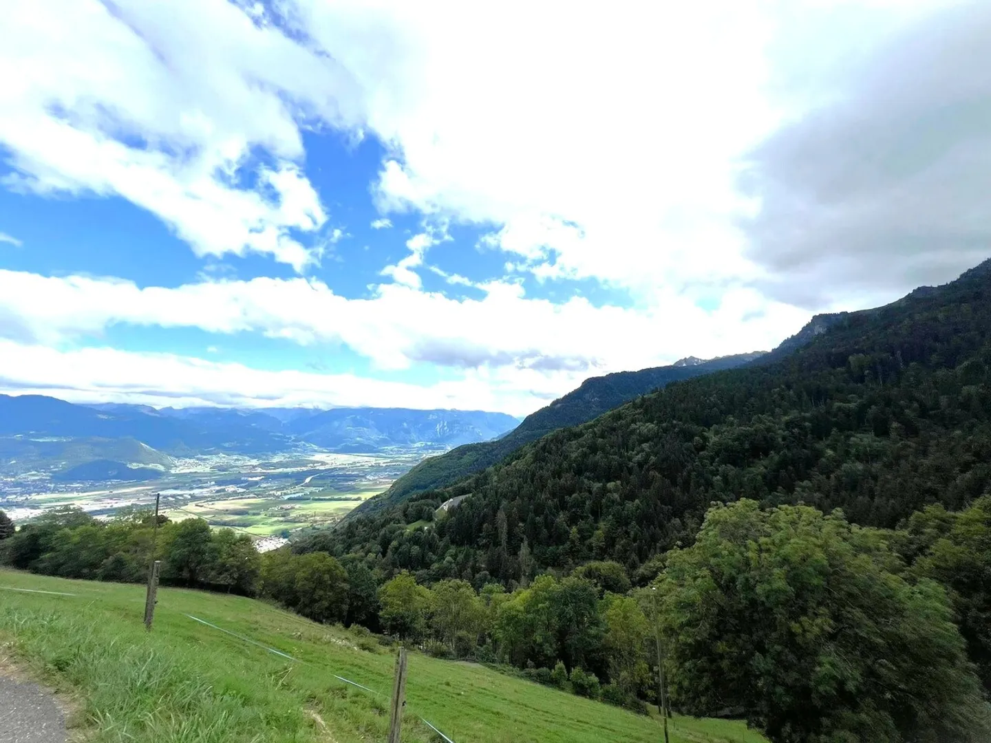 Baugrundstück, außergewöhnliche Aussicht - sofort verfügbar - Foto 1 von 3