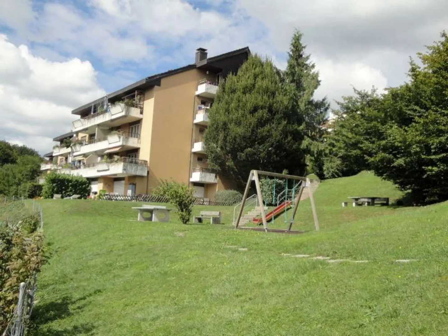 Place de parking - Photo 2 sur 2