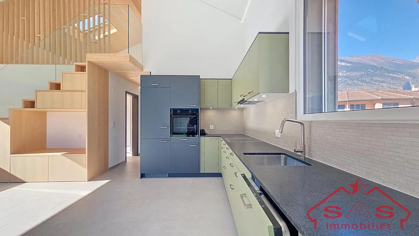 3.5 Room House - Photo 10 of 13