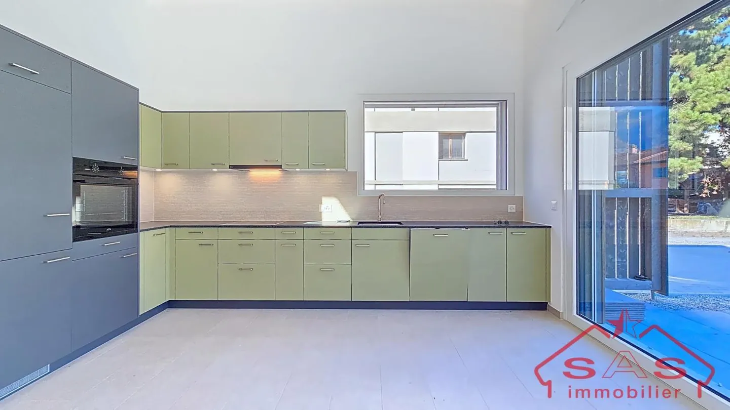 3.5 Room House - Photo 11 of 13