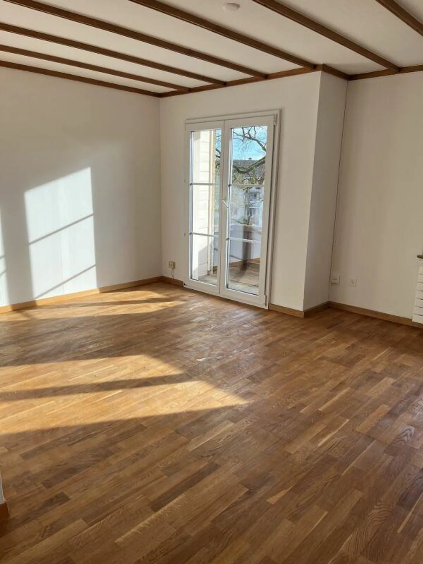 Appartamento 3.5 locali appena ristrutturato con grande balcone - Foto 1 di 11
