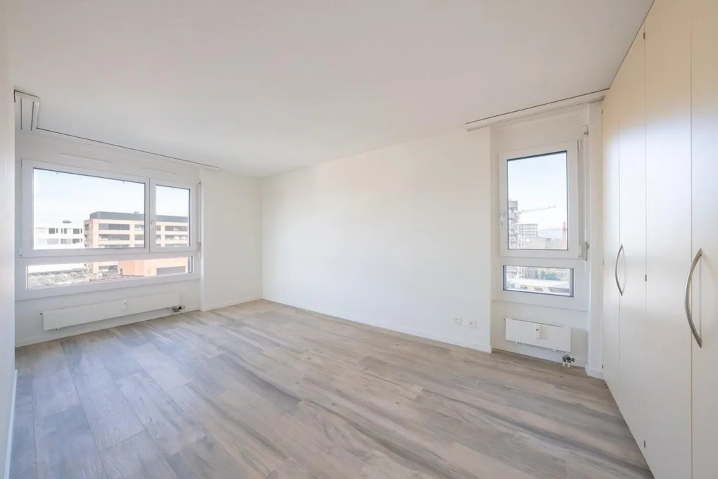 Exklusive Dachwohnung mit sonniger Terrasse und Weitblick - Foto 6 von 12