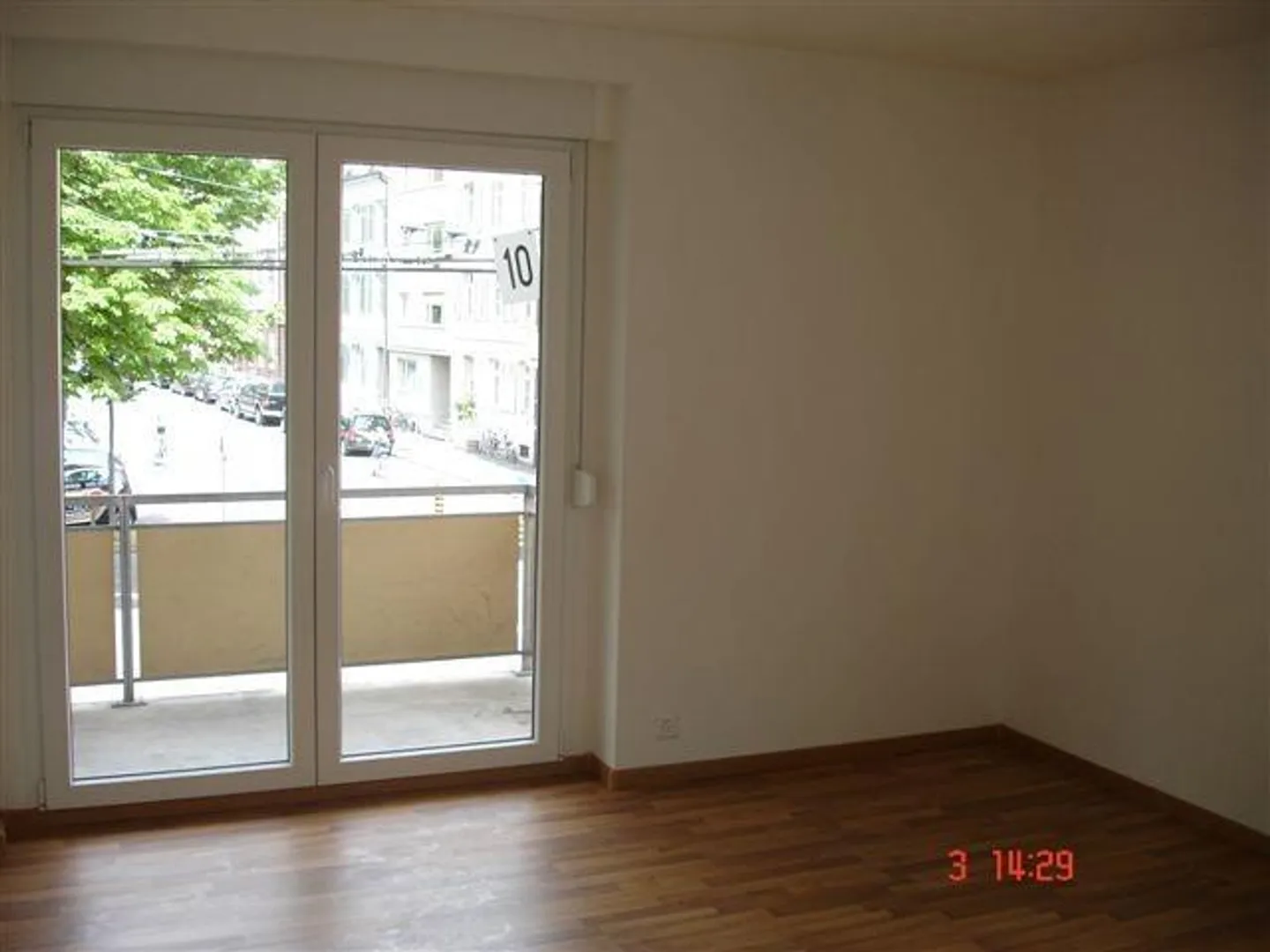 Grand et moderne appartement de 3 pièces - Photo 3 sur 6