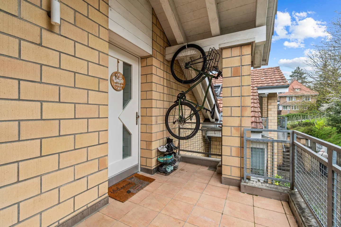 Charmant appartement mansardé dans un endroit ensoleillé et proche de la ville! - Photo 12 sur 12