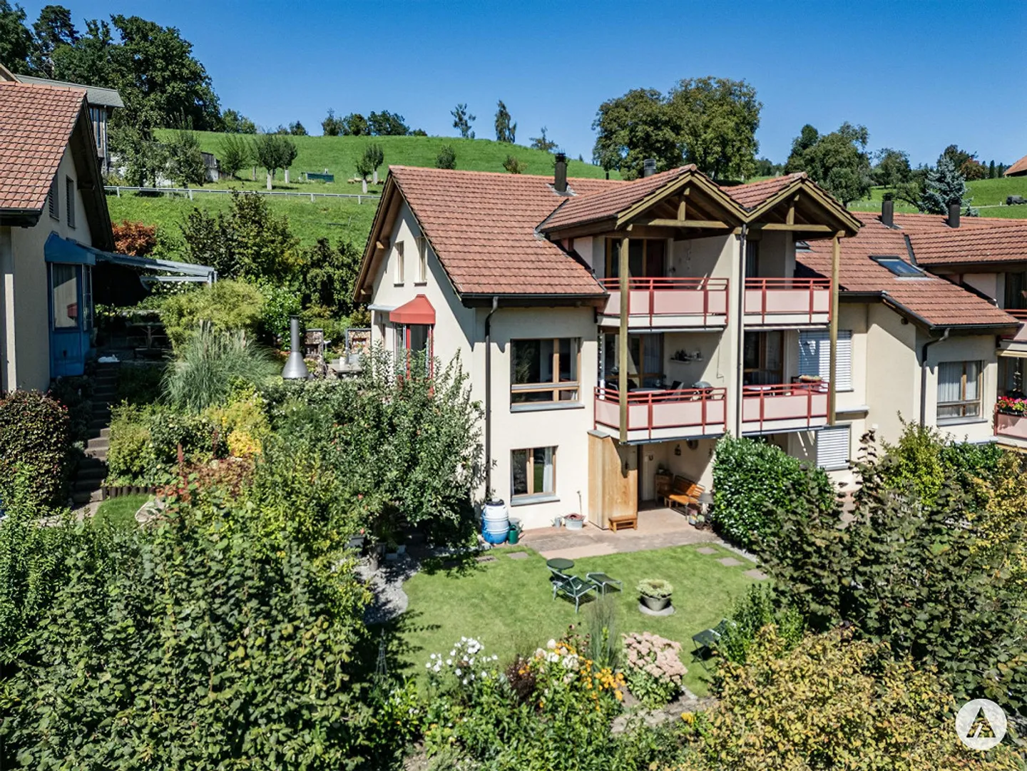 Aussichtsreiches Wohnen im Grünen - Foto 1 von 13