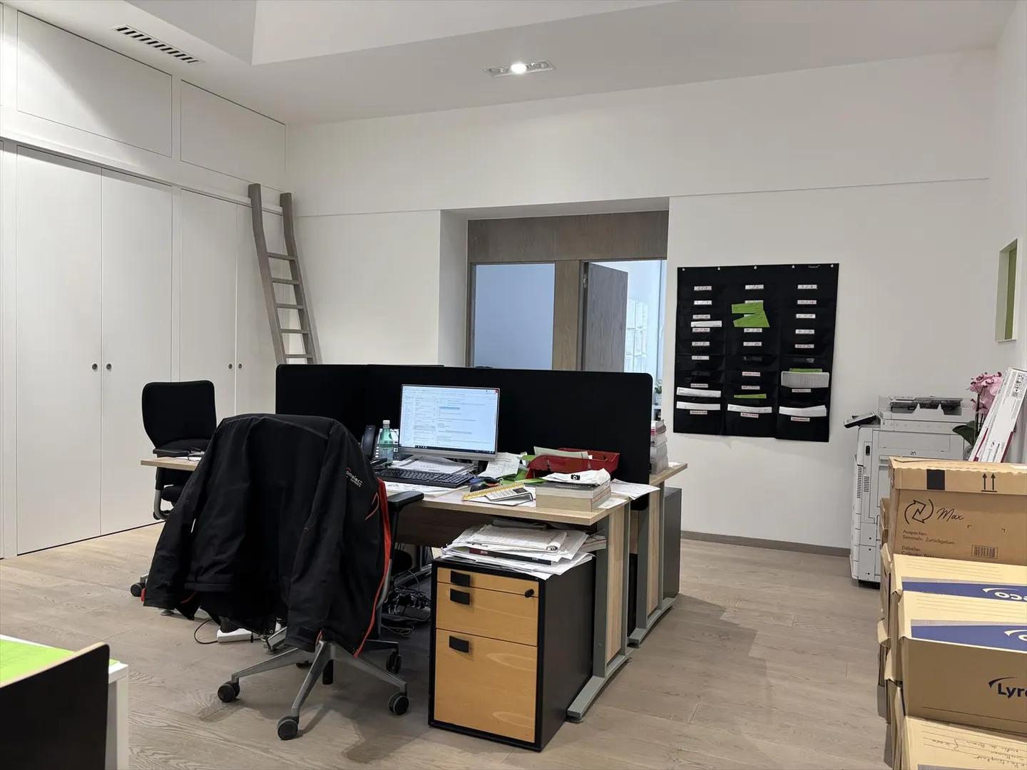 Büro 3 Zimmer - Foto 1 von 9