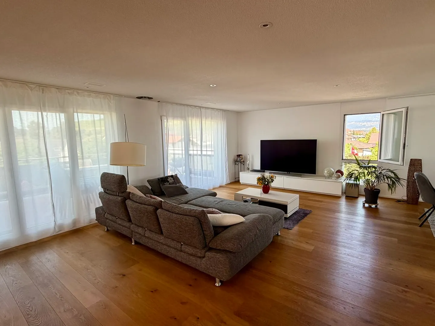 6½ ROOM PENTHOUSE APARTMENT IN STUDEN (BE), FURNISHED, TEMPORARY - Photo 1 of 10