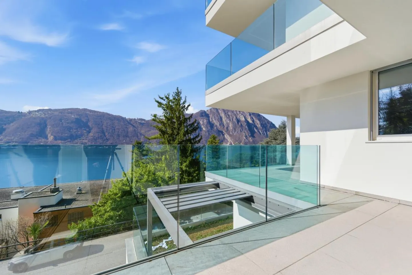 Luxuriöses Apartment mit Seesicht - Foto 3 von 17