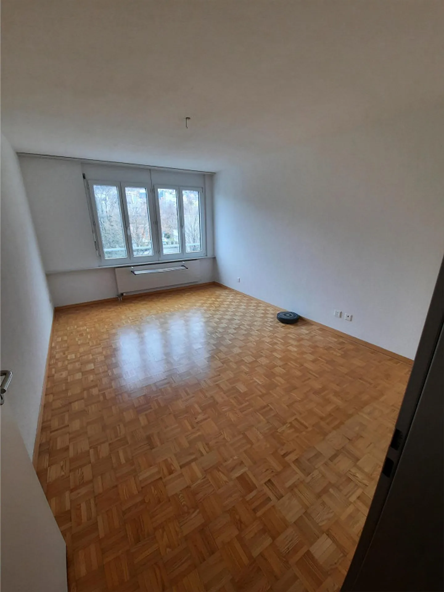 Bellissimo appartamento di 4,5 stanze in un quartiere adatto alle famiglie - Foto 4 di 8
