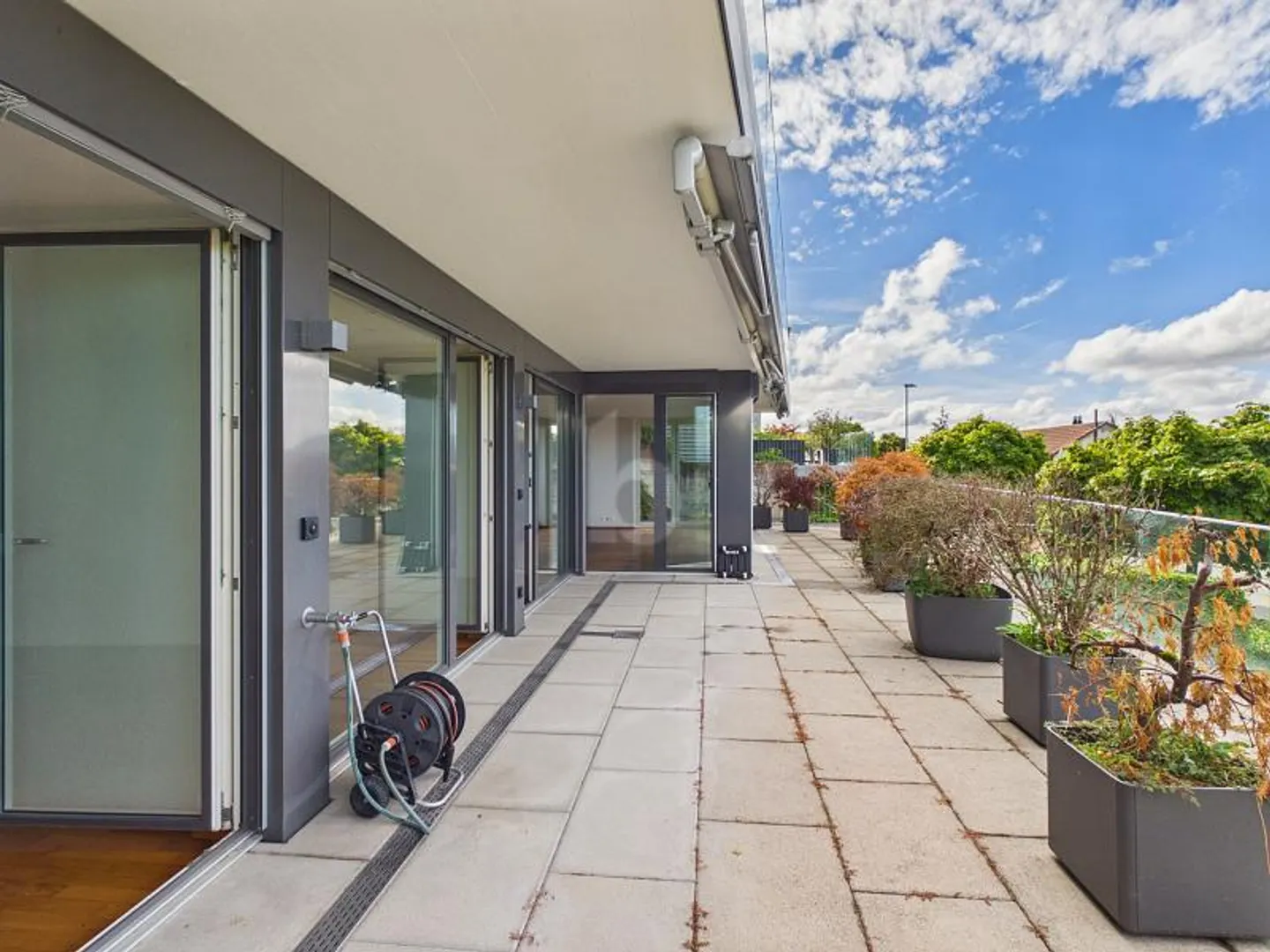 PLENTY OF SPACE WITH WONDERFUL VIEW INCLUDING PARKING - Photo 4 of 6