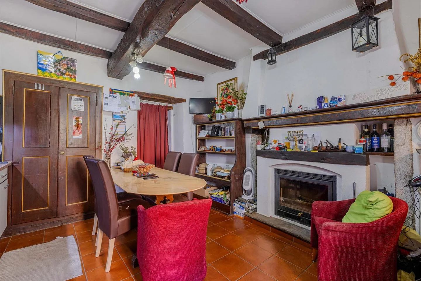 Charmantes 7,5-Zimmer-Haus in Breno - Foto 2 von 10