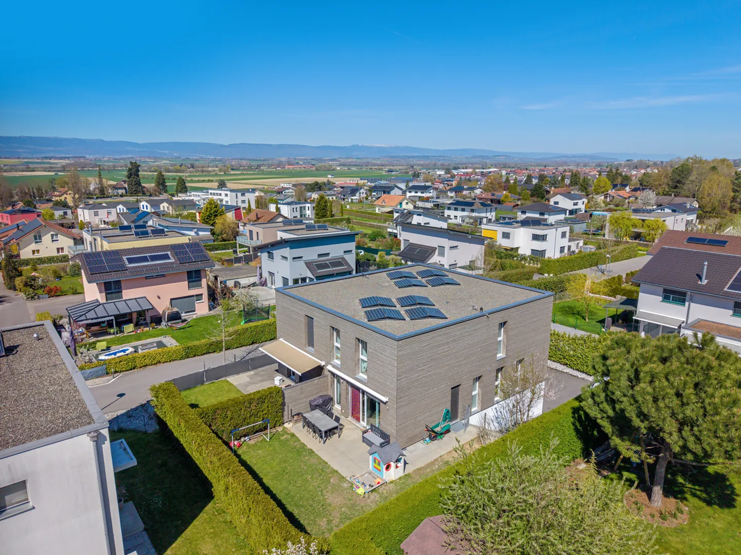 Payerne, in vendita, villa a schiera di 4.5 locali di 140 m2 con giardino - Foto 1 di 6