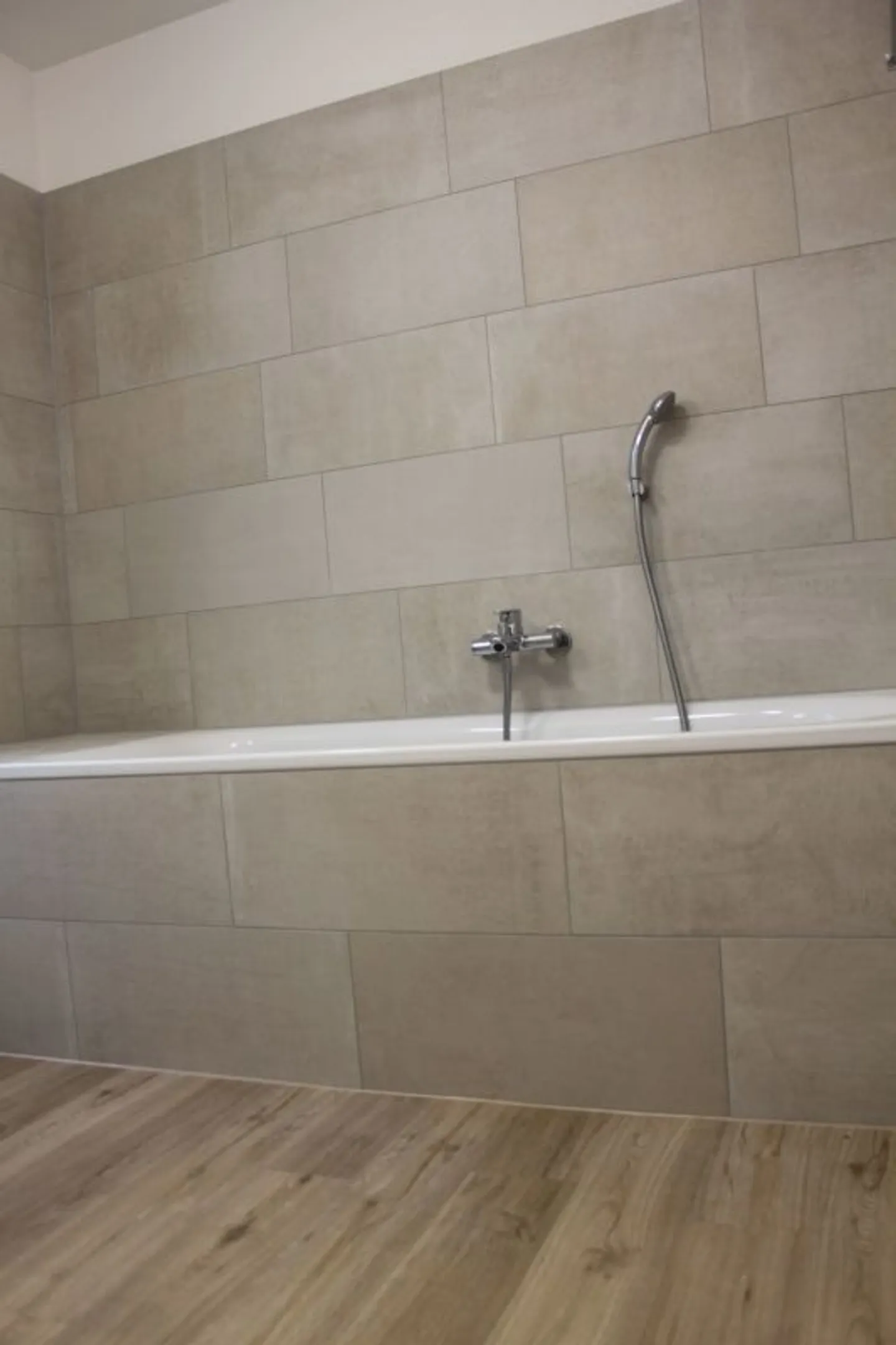 Zentrale 4.5 Zimmer Wohnung - Foto 9 von 13