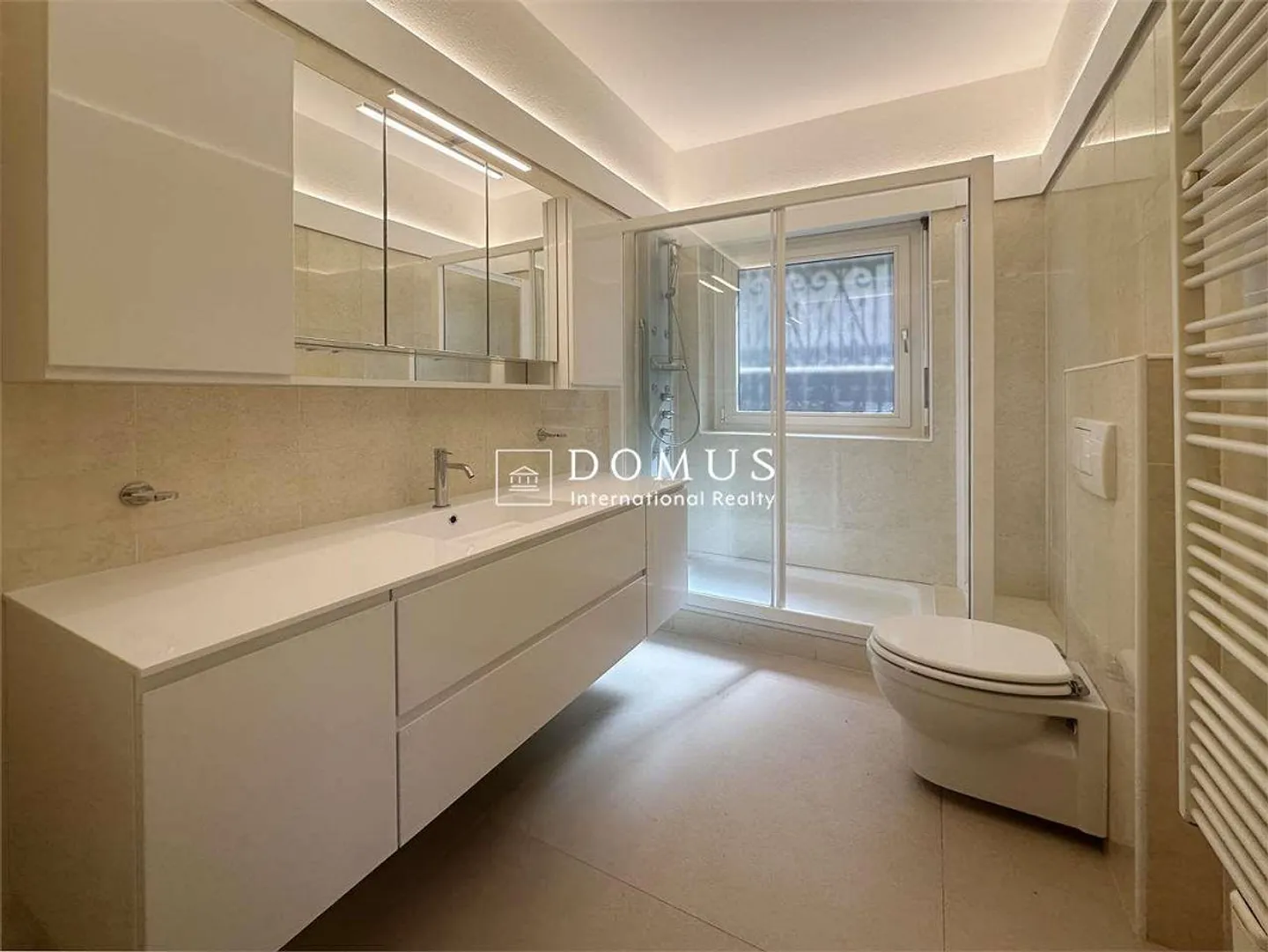 Villa elegante con vista lago - Foto 11 di 13
