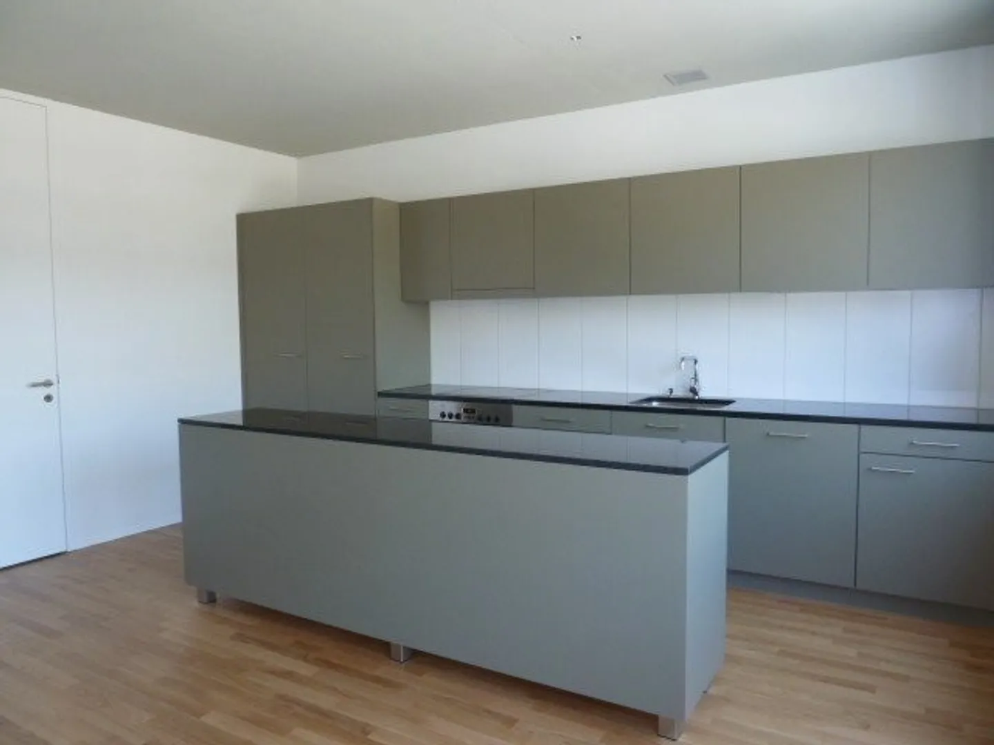 Appartement à louer - Photo 2 sur 8