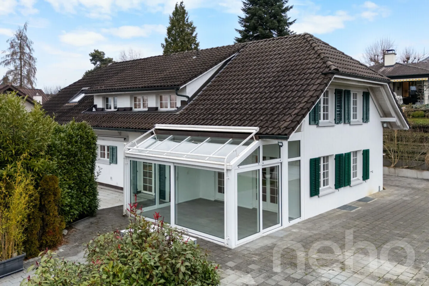 Spacious 9.5-room single-family house by Lake Sempach - Photo 2 of 12