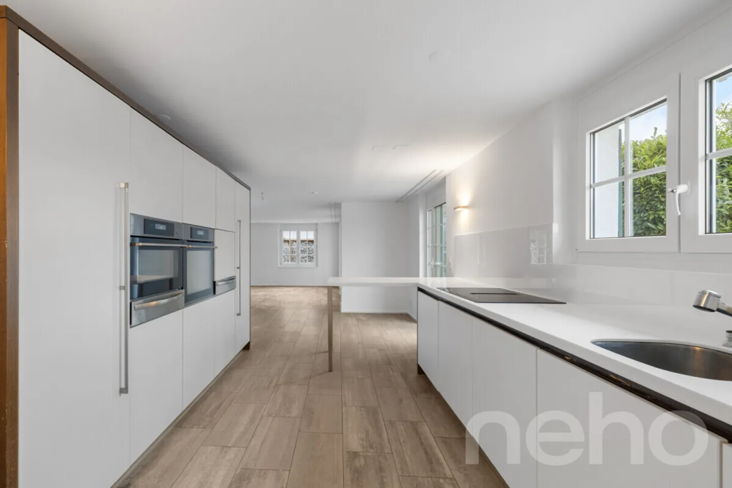 Spacious 9.5-room single-family house by Lake Sempach - Photo 3 of 12