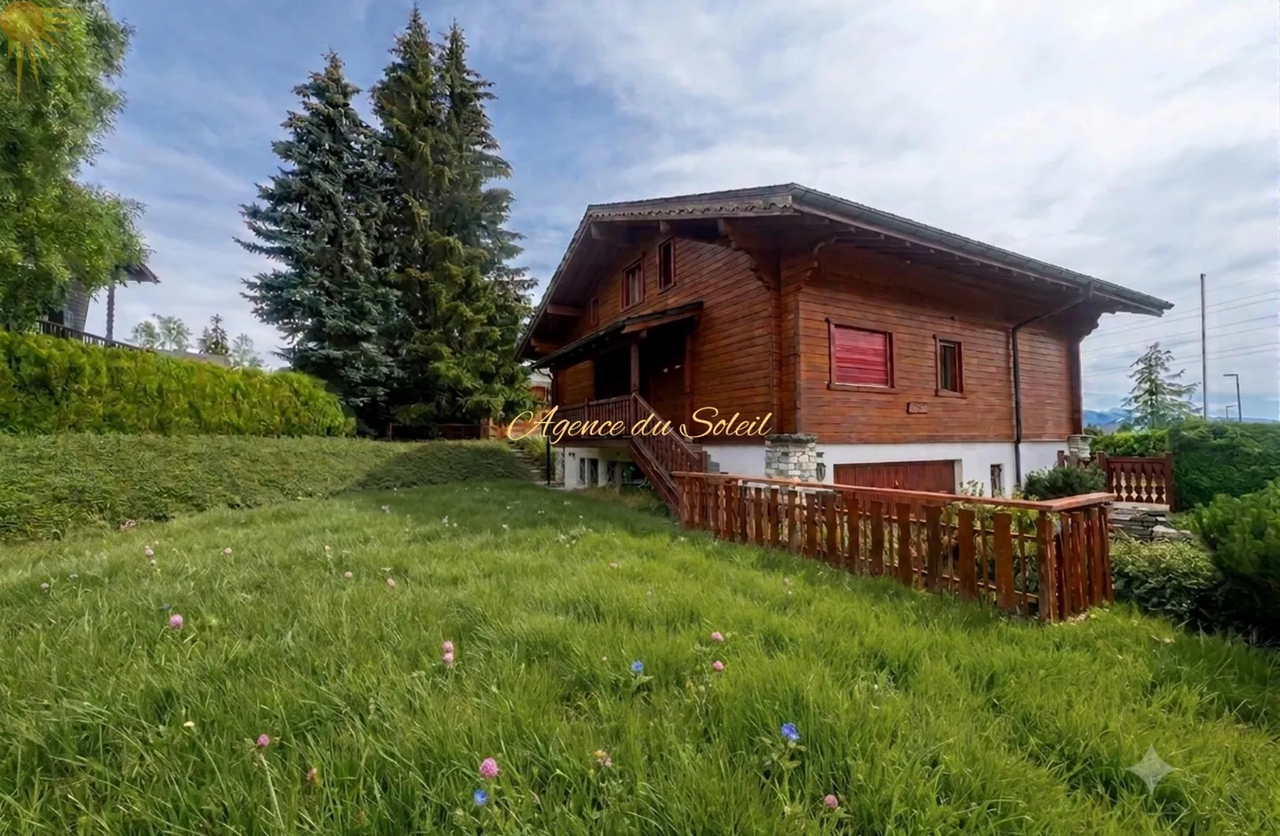 En Exclusivité ! Superbe chalet de 8.5 pièces en bordure du golf Ballesteros à C - Photo 3 sur 14