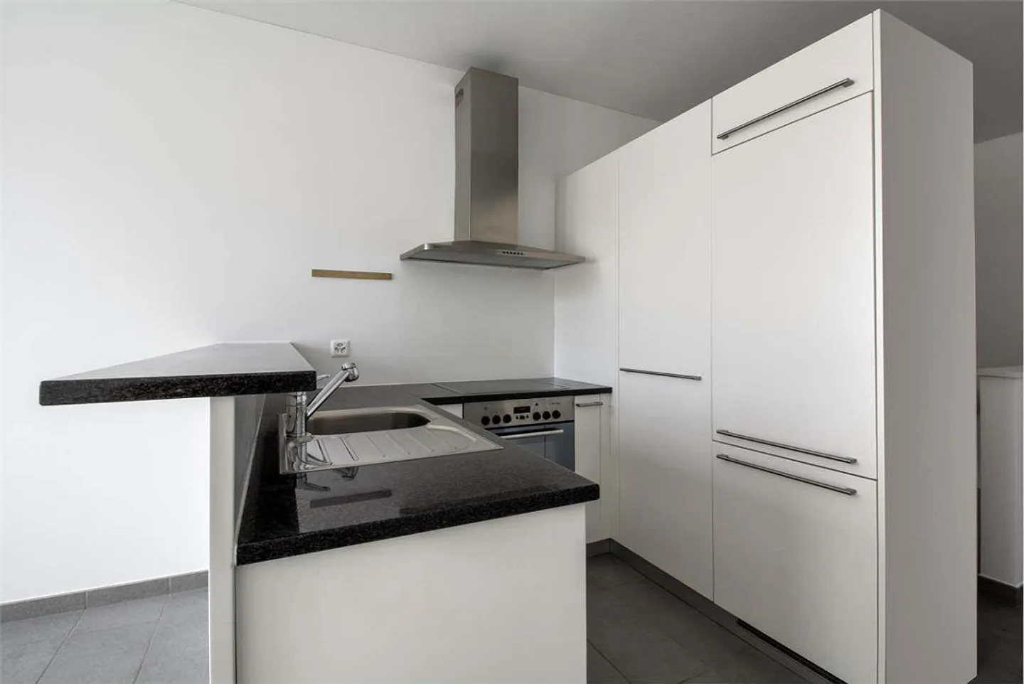 Mendrisio: bright 2.5-room apartment on two levels in the historic center - Photo 3 of 9