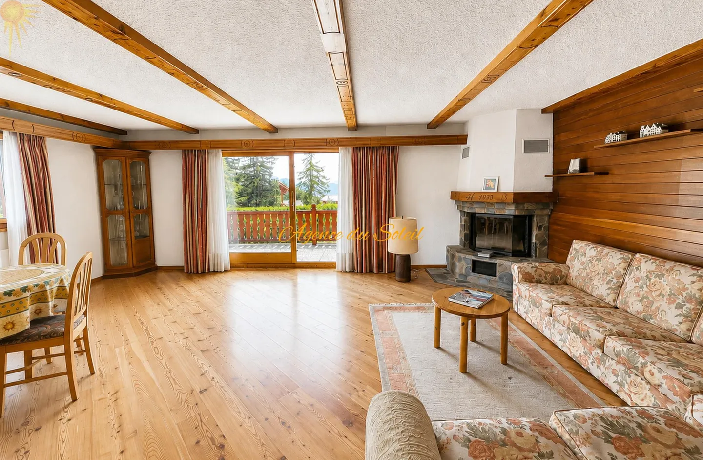 En Exclusivité ! Superbe chalet de 8.5 pièces en bordure du golf Ballesteros à C - Photo 4 sur 14