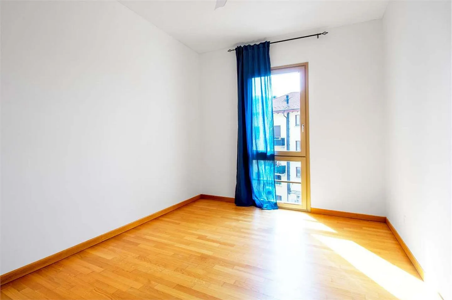 Mendrisio: bright 2.5-room apartment on two levels in the historic center - Photo 6 of 9