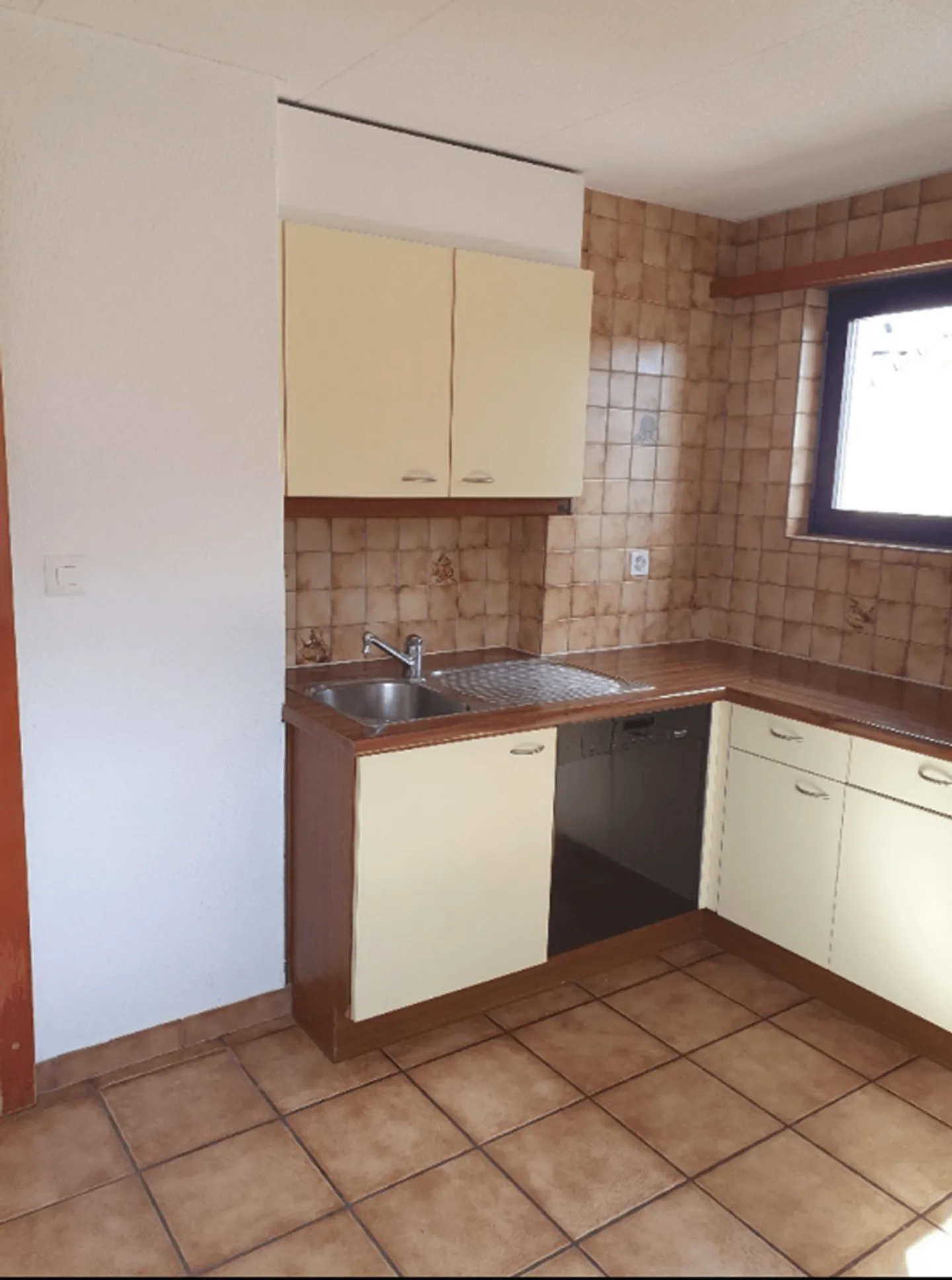 Appartement à louer - Photo 3 sur 8