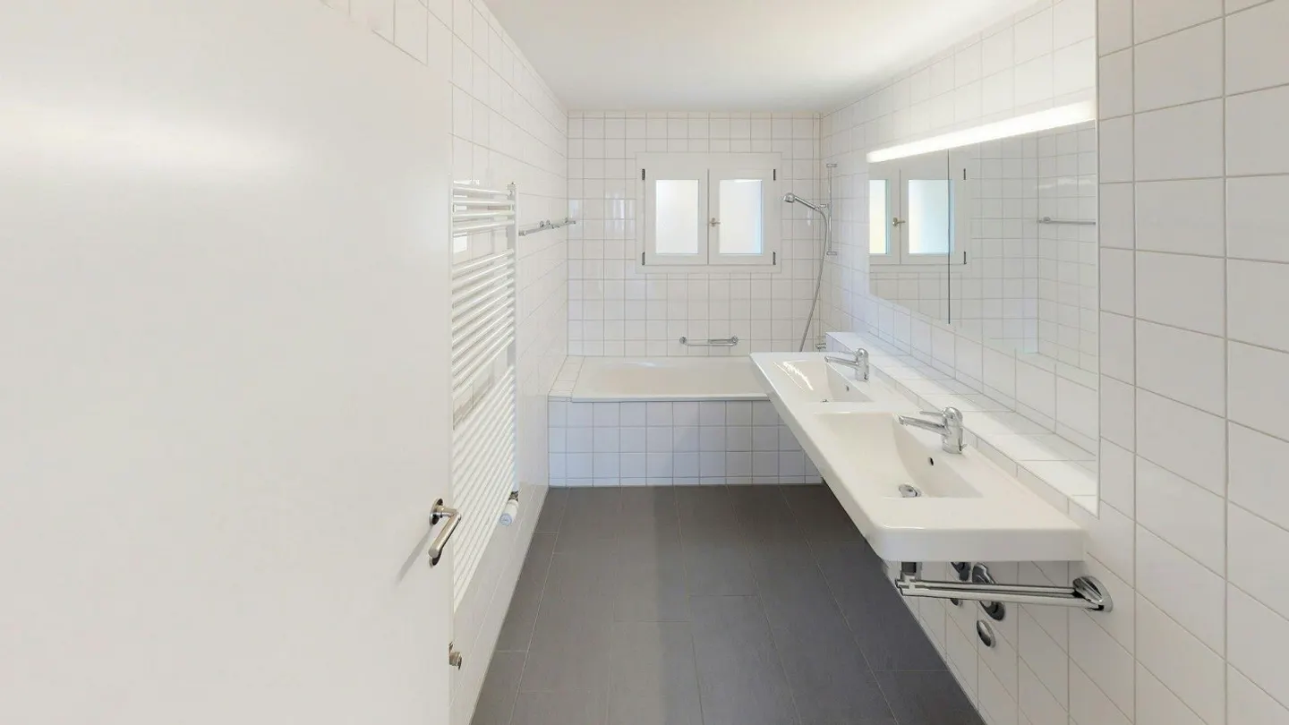 Appartamento 3.5 camere accogliente e spazioso in una posizione eccellente - Foto 3 di 8