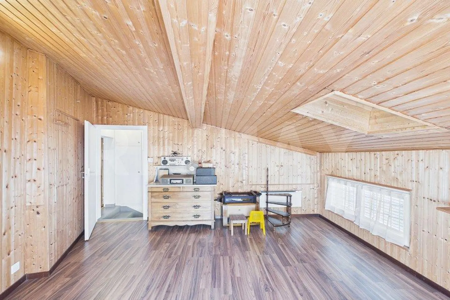 Renovated Ticino House with Garden and Expansion Possibility - Photo 13 of 13