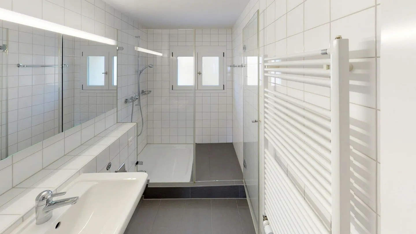 Appartamento 3.5 camere accogliente e spazioso in una posizione eccellente - Foto 4 di 8
