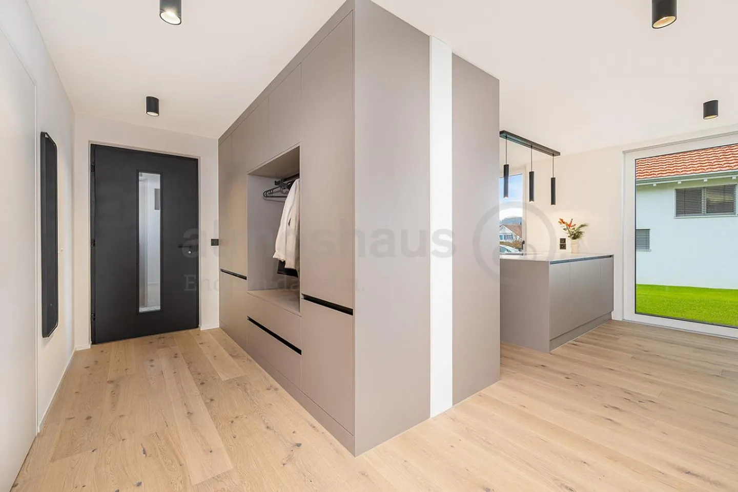 «Exklusives Neubau-DEFH an begehrter Lage in Kriens» - Foto 3 von 8