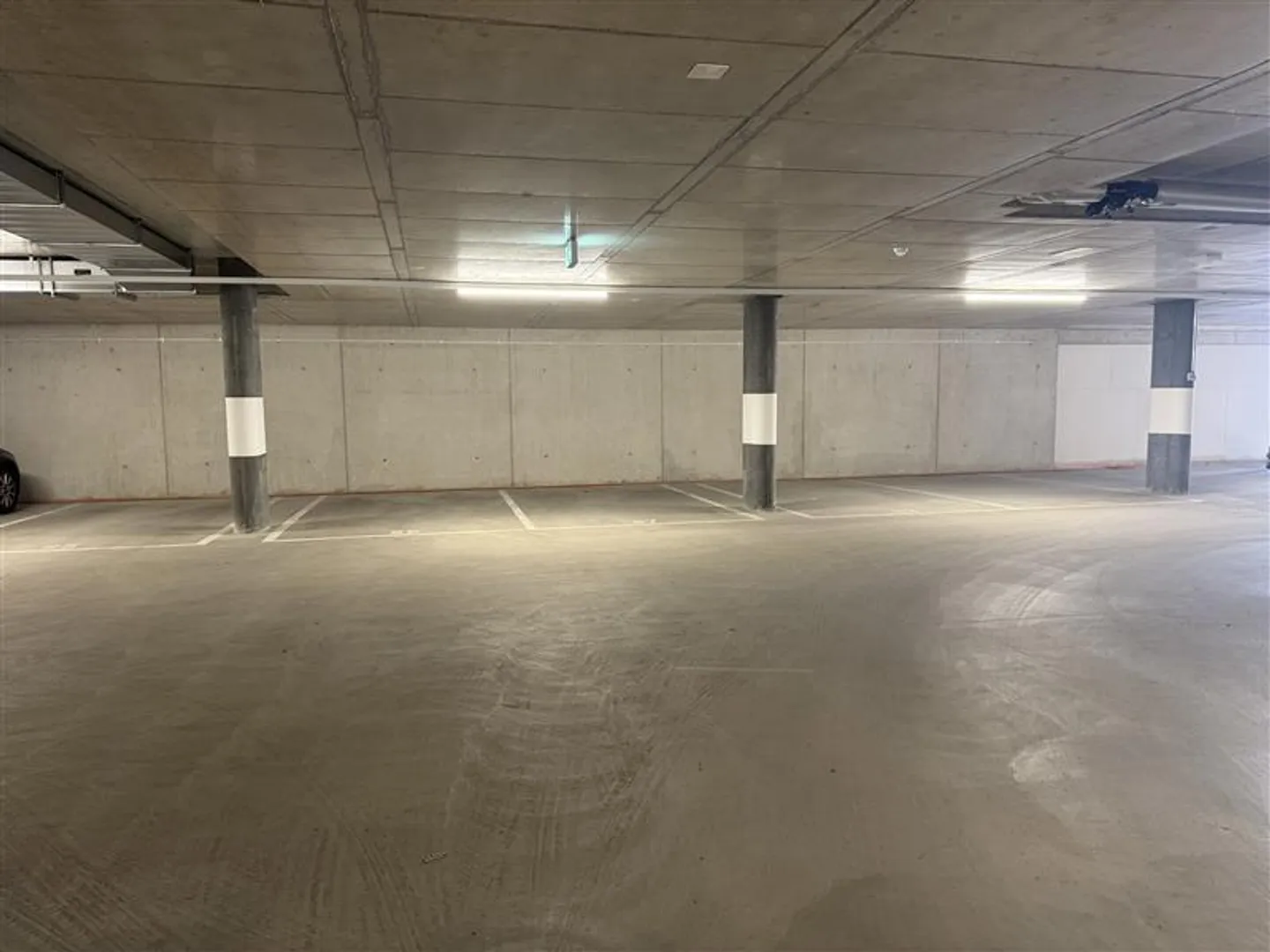 Posti auto in prossimità della stazione ferroviaria - Foto 4 di 6