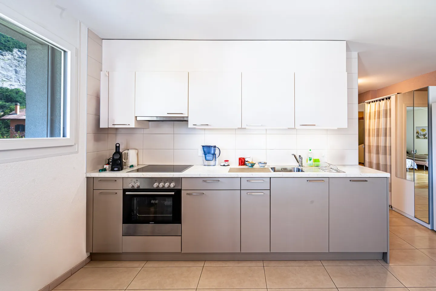 Beautiful 2.5-room apartment with bright private balcony - Photo 2 of 9