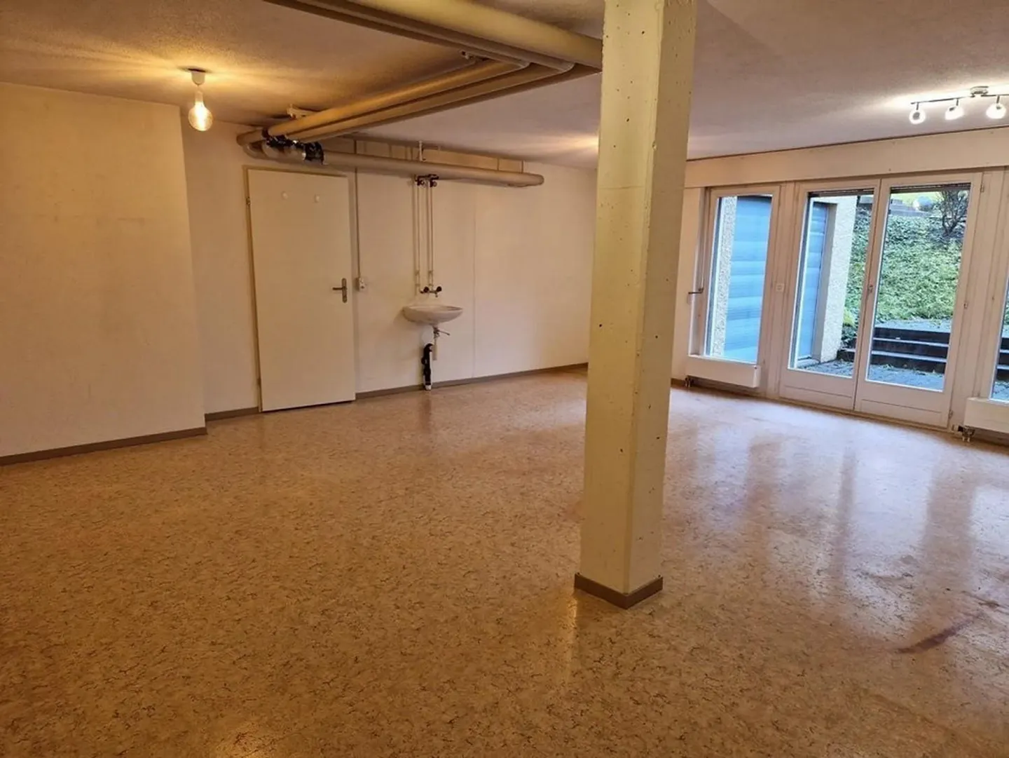 Craft Room for Rent 37m² - Photo 2 of 6