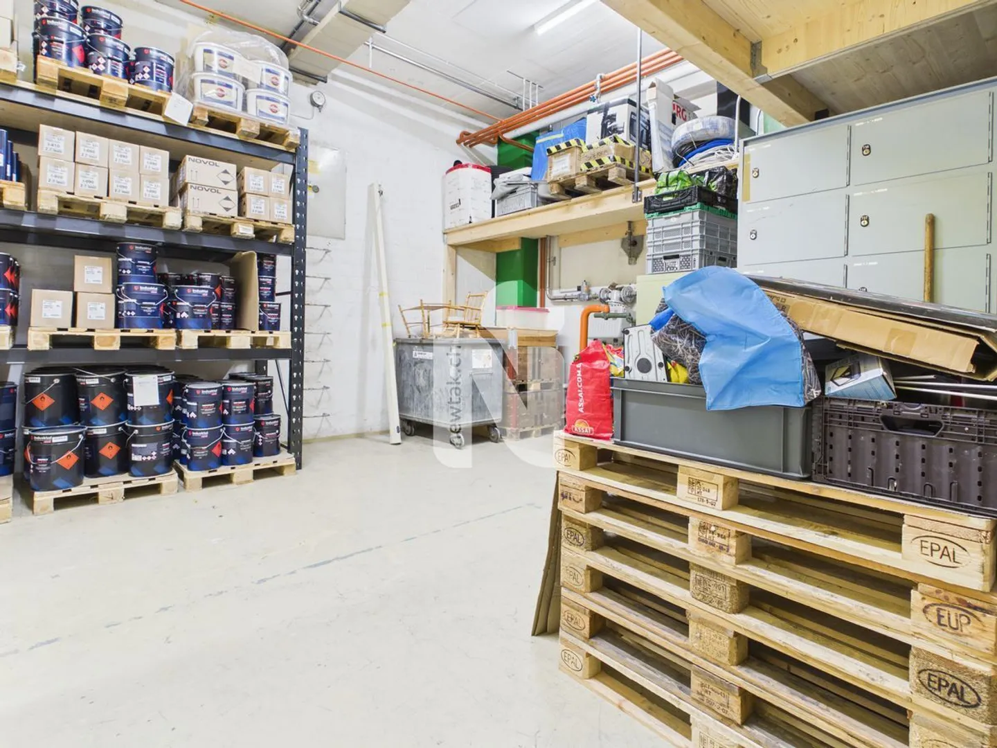 Spazio commerciale versatile di 140 m² - ideale per falegnameria, magazzino o negozio di elettricità - Foto 4 di 7