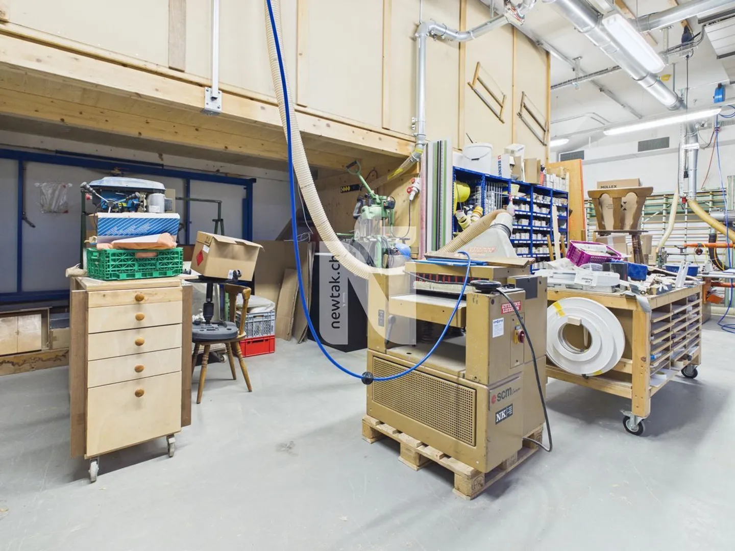 Spazio commerciale versatile di 140 m² - ideale per falegnameria, magazzino o negozio di elettricità - Foto 5 di 7