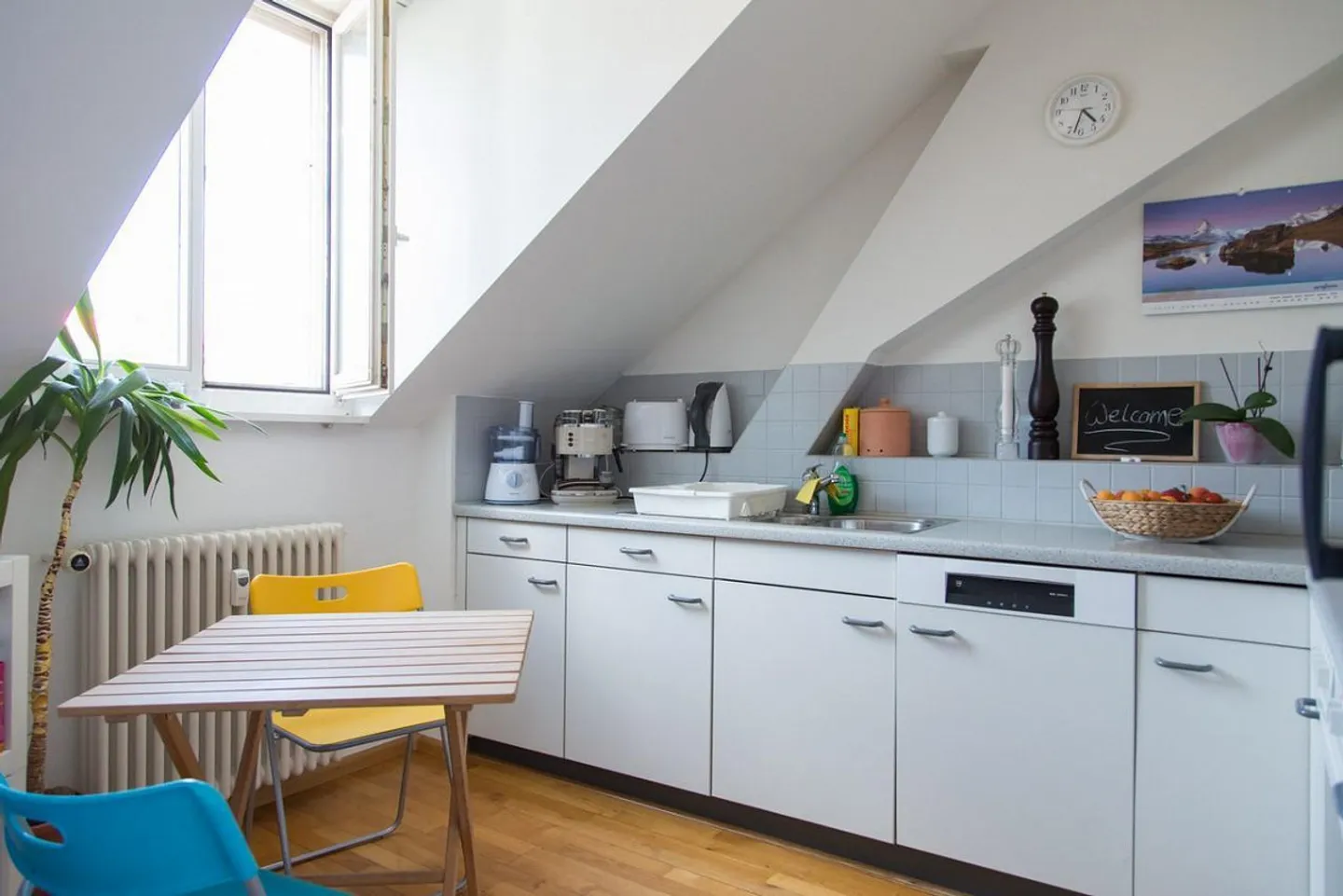 originelle Dachwohnung mit Galerie - Foto 5 von 10