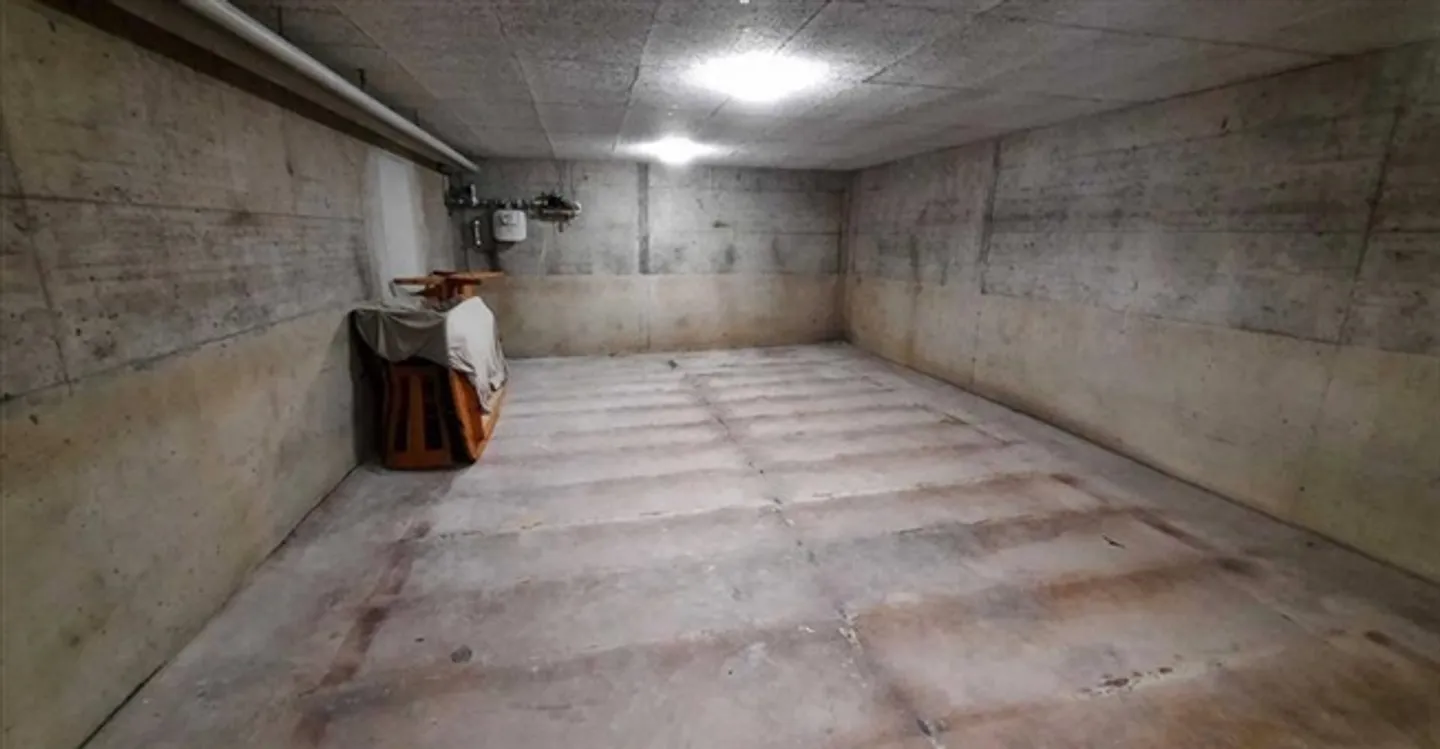 Deposit - Photo 1 of 2