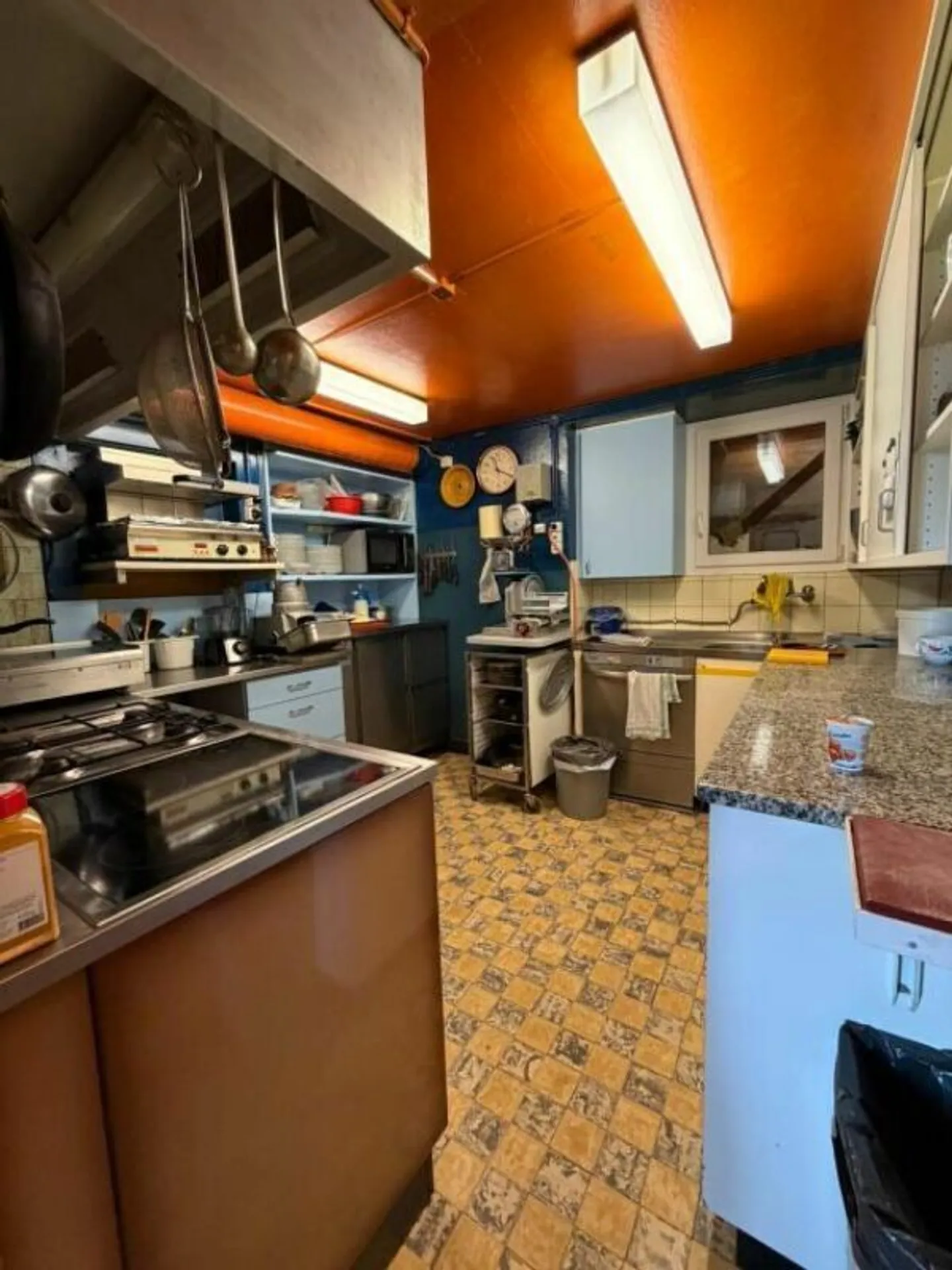 Two-family house with commercial property and building plot - Photo 9 of 15