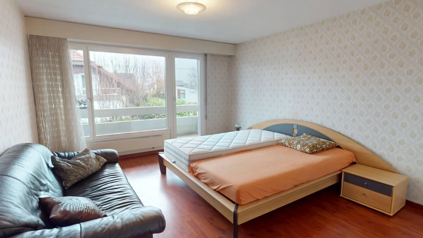 Sunny location just a few minutes from the Aare - Photo 9 of 13