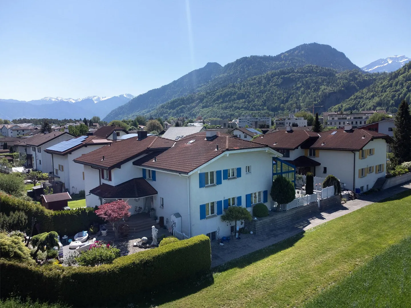 Maison 6,5 pièces avec jardin d'hiver et vue panoramique - Photo 1 sur 30