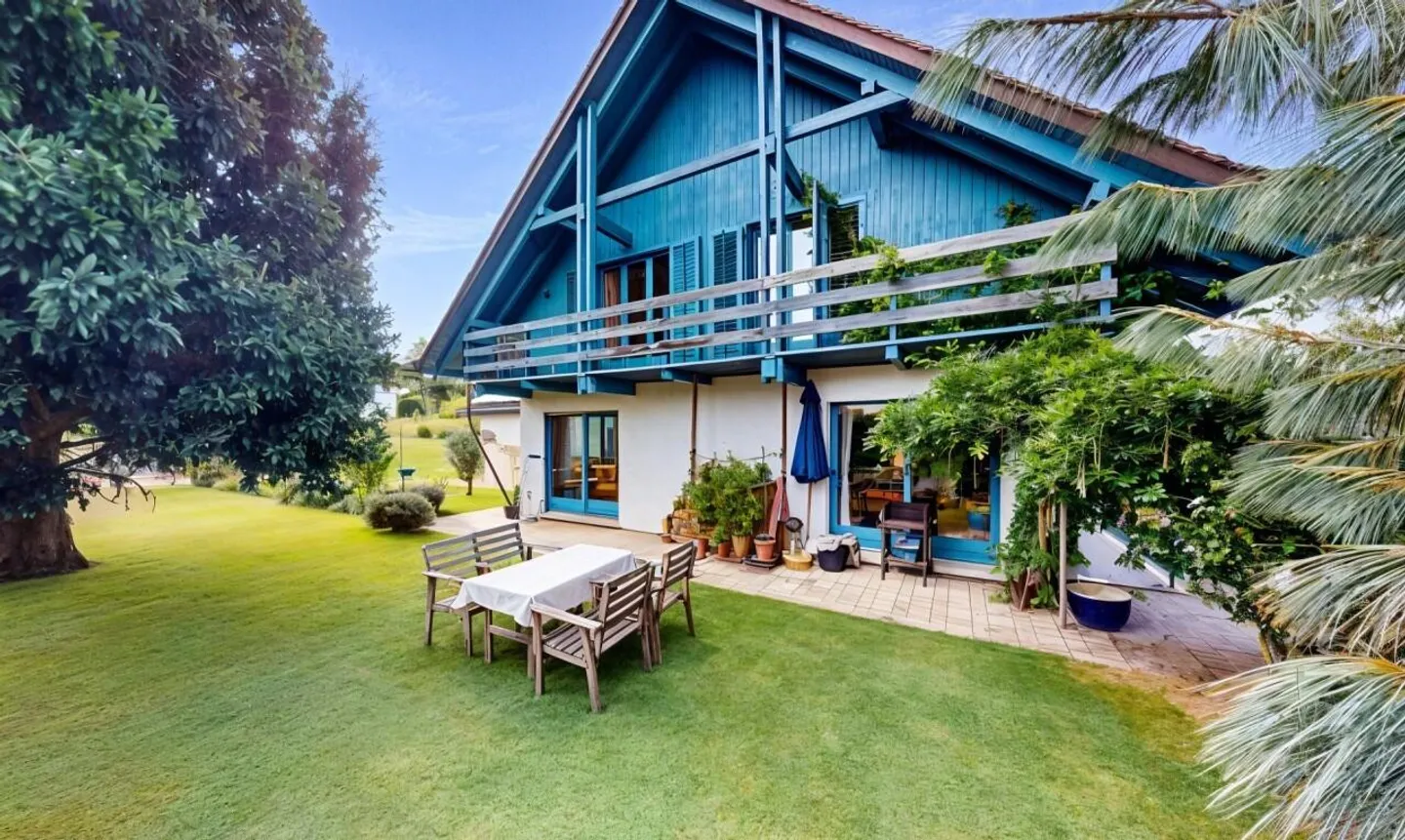 Superb individual villa located in a peaceful neighborhood - Photo 1 of 13