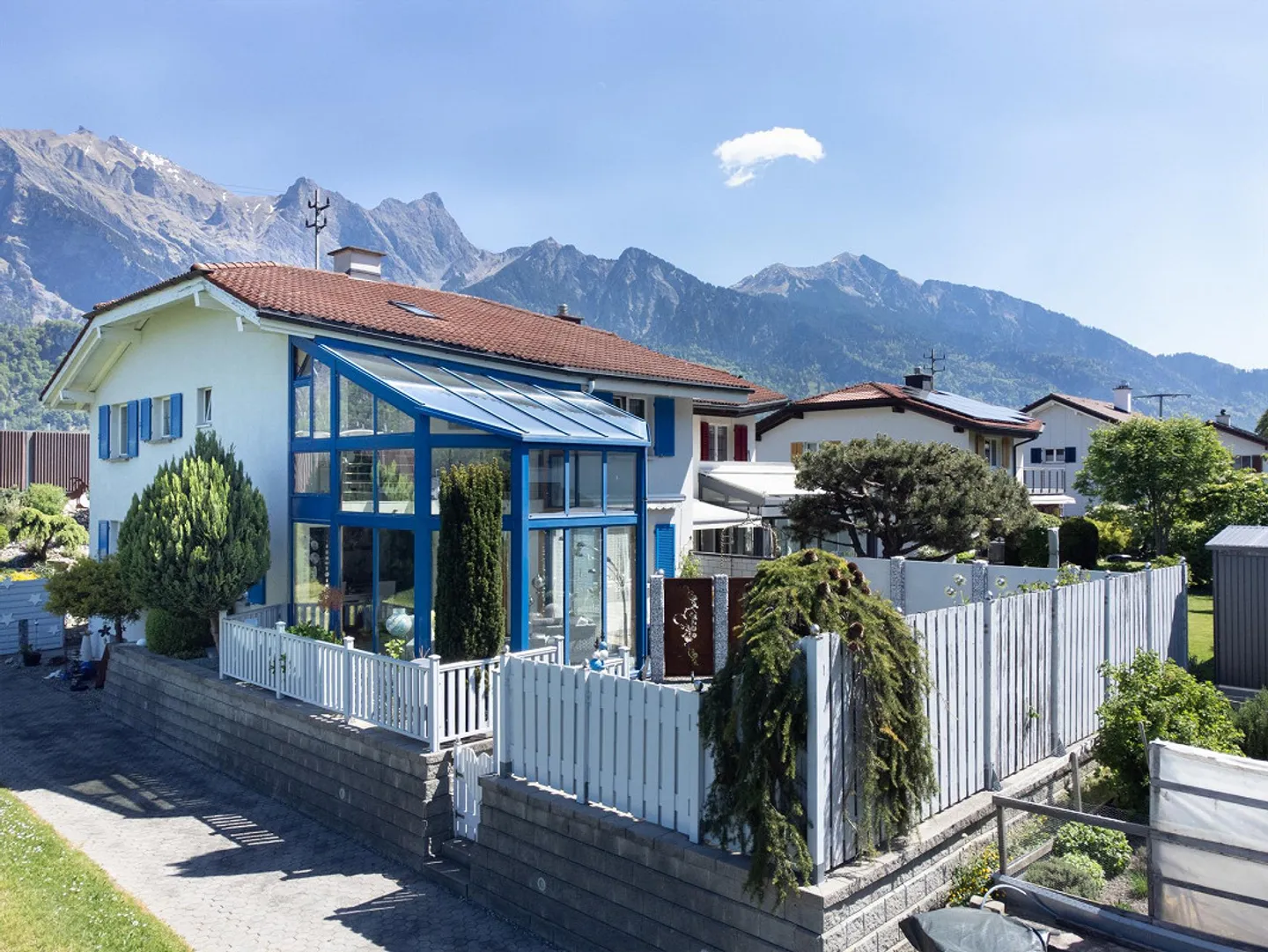 Maison 6,5 pièces avec jardin d'hiver et vue panoramique - Photo 3 sur 30