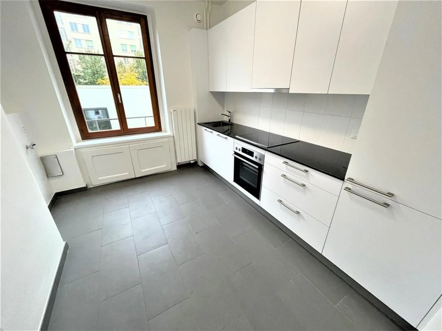 Close to Cornavin Station - Photo 3 of 8