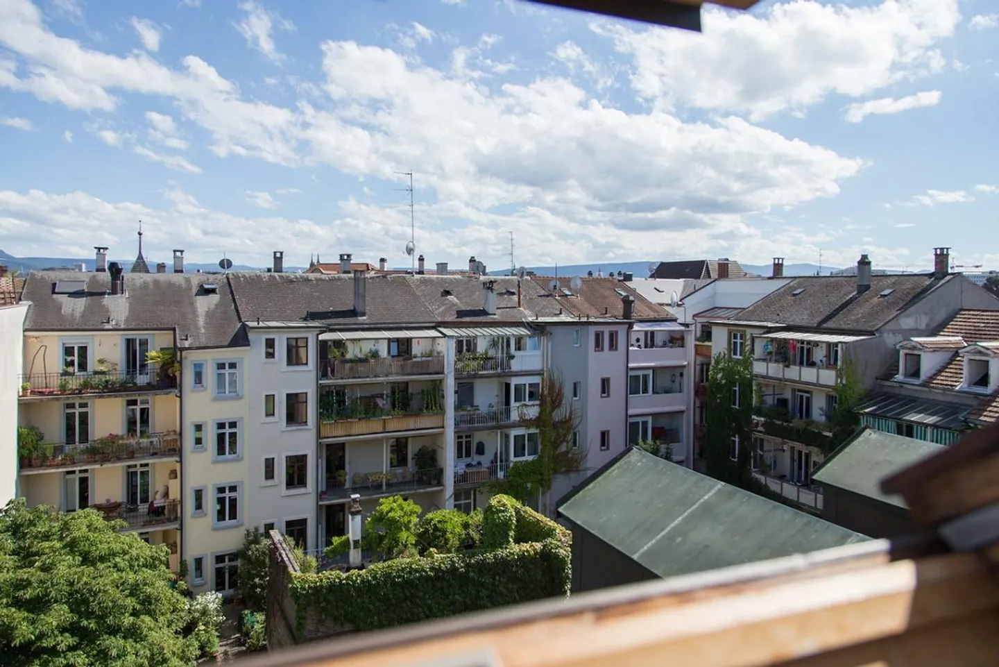 originelle Dachwohnung mit Galerie - Foto 10 von 10