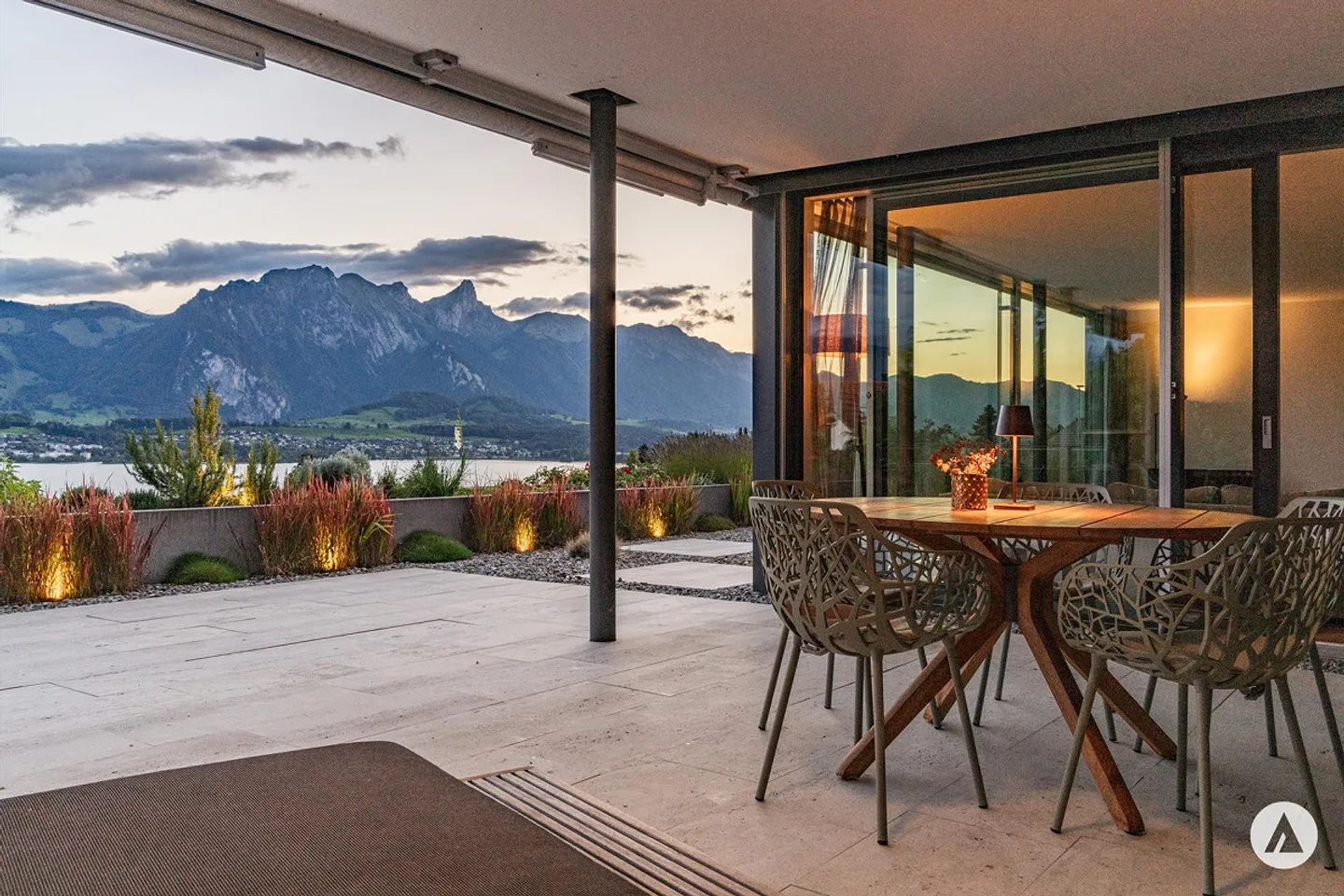 Maison de terrasse rénovée avec style - Photo 4 sur 13