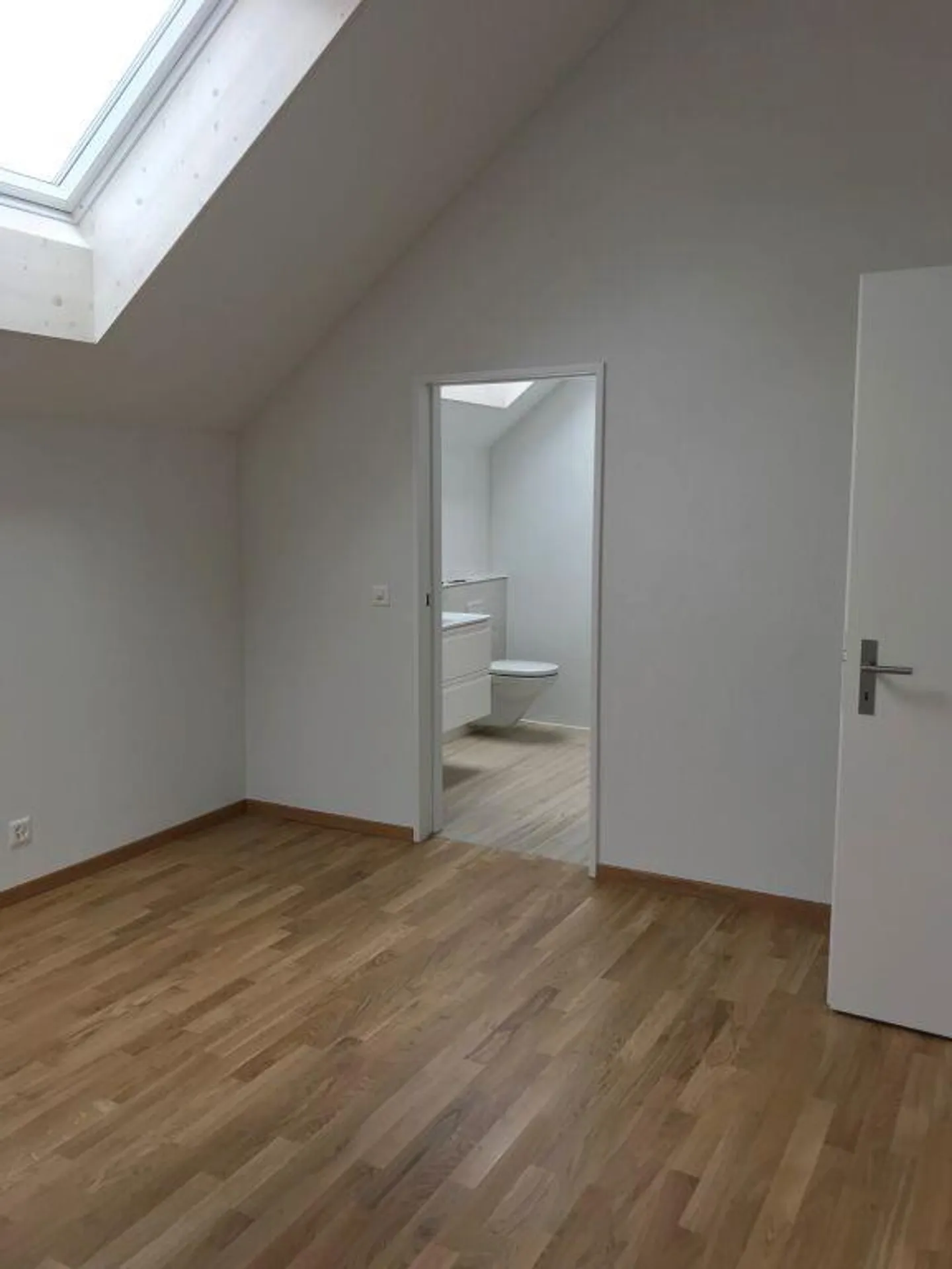 Beautiful, bright 2.5-room attic apartment - Photo 5 of 7
